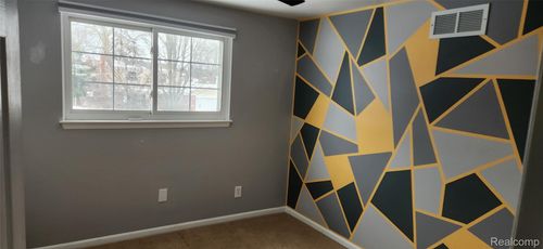 30841 Ohmer Dr, Warren, MI, 48092-4947 | Card Image