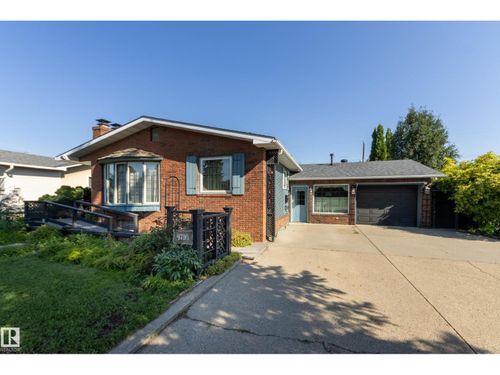 4716 109 Ave Nw, Edmonton, AB, T6A1R6 | Card Image