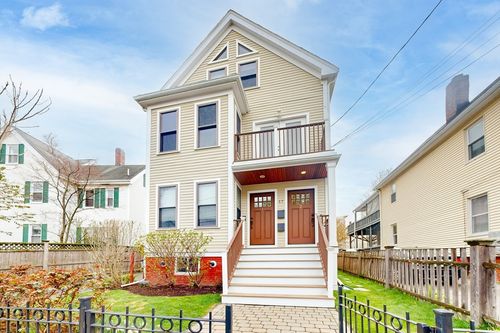 2-17 Hammond St, Somerville, MA, 02143-4006 | Card Image