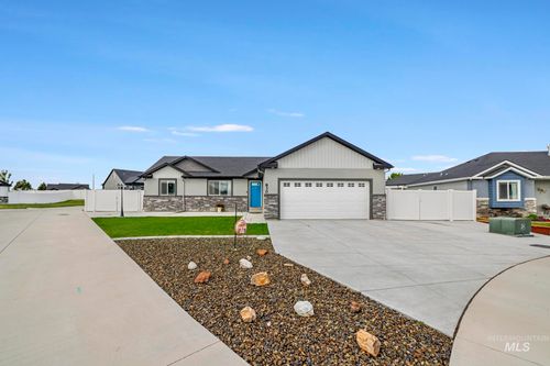 830 Cortni Ct, Twin Falls, ID, 83301-8557 | Card Image