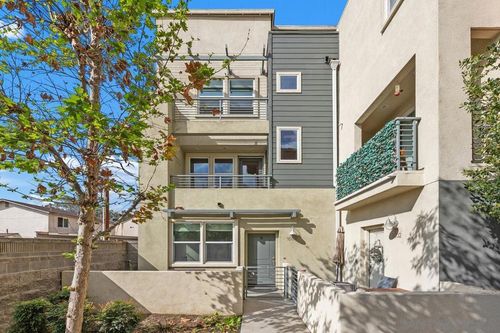 1006-328 Antoni Gln, Escondido, CA, 92025 | Card Image