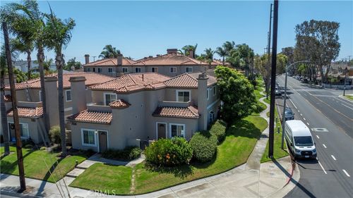 61-704 Lake St, Huntington Beach, CA, 92648 | Card Image