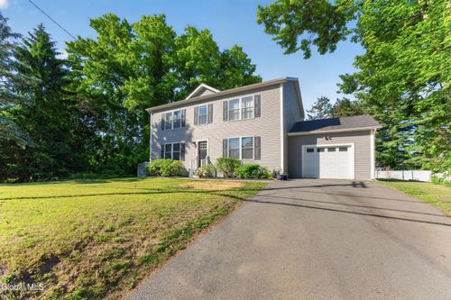 3174 E Lydius St, Schenectady, NY, 12303-5035 | Card Image