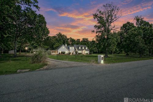 1045 Daisy Ave, Saint Gabriel, LA, 70776-5132 | Card Image