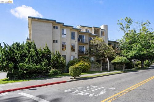469 Van Buren Ave, Oakland, CA, 94610-4966 | Card Image