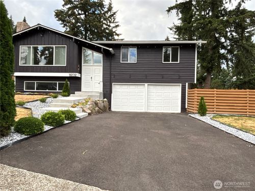 9232 Ne 139th St, Kirkland, WA, 98034-1826 | Card Image