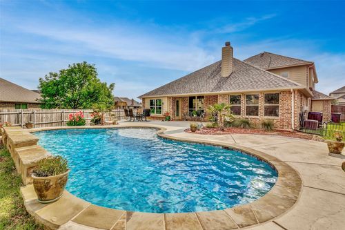 1012 Sandy Hill Rd, Burleson, TX, 76028-5057 | Card Image