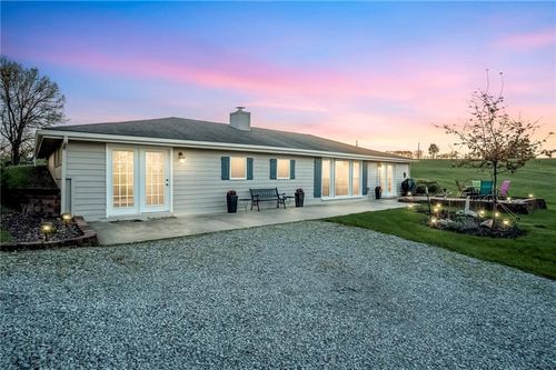 541 Lake Viking Ter, Gallatin, MO, 64640-8352 | Card Image