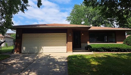 644 Bryn Mawr Ave, Bartlett, IL, 60103-5835 | Card Image