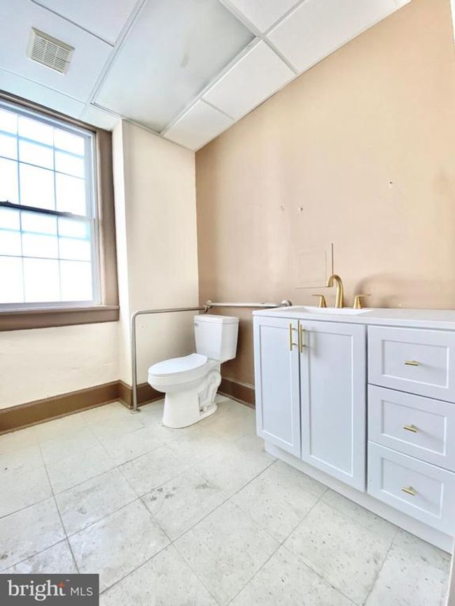 8 Commonwealth Ave, Home with 0 bedrooms, 0 bathrooms and null parking in CLAYMONT DE | Image 33