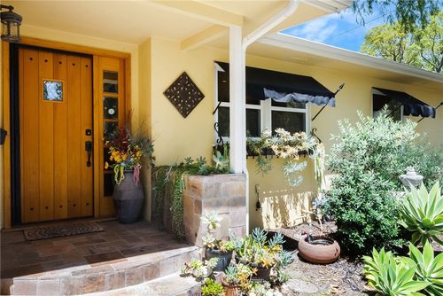 2536 French St, Santa Ana, CA, 92706-1724 | Card Image