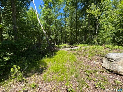 295 Providence Tpke, Hampton, CT, 06247-1452 | Card Image