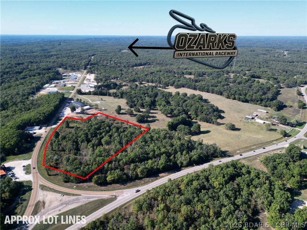 Commercial Sale in Laurie 2