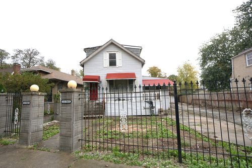11541 S Longwood Drive, Chicago, IL, 60643 | Card Image