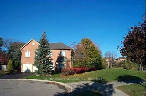 26 Hacienda Crt, Brampton, ON, L6Z3J1 | Card Image