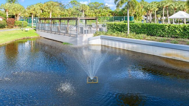 3258 Jog Park Dr, Condo with 2 bedrooms, 2 bathrooms and null parking in Greenacres FL | Image 35