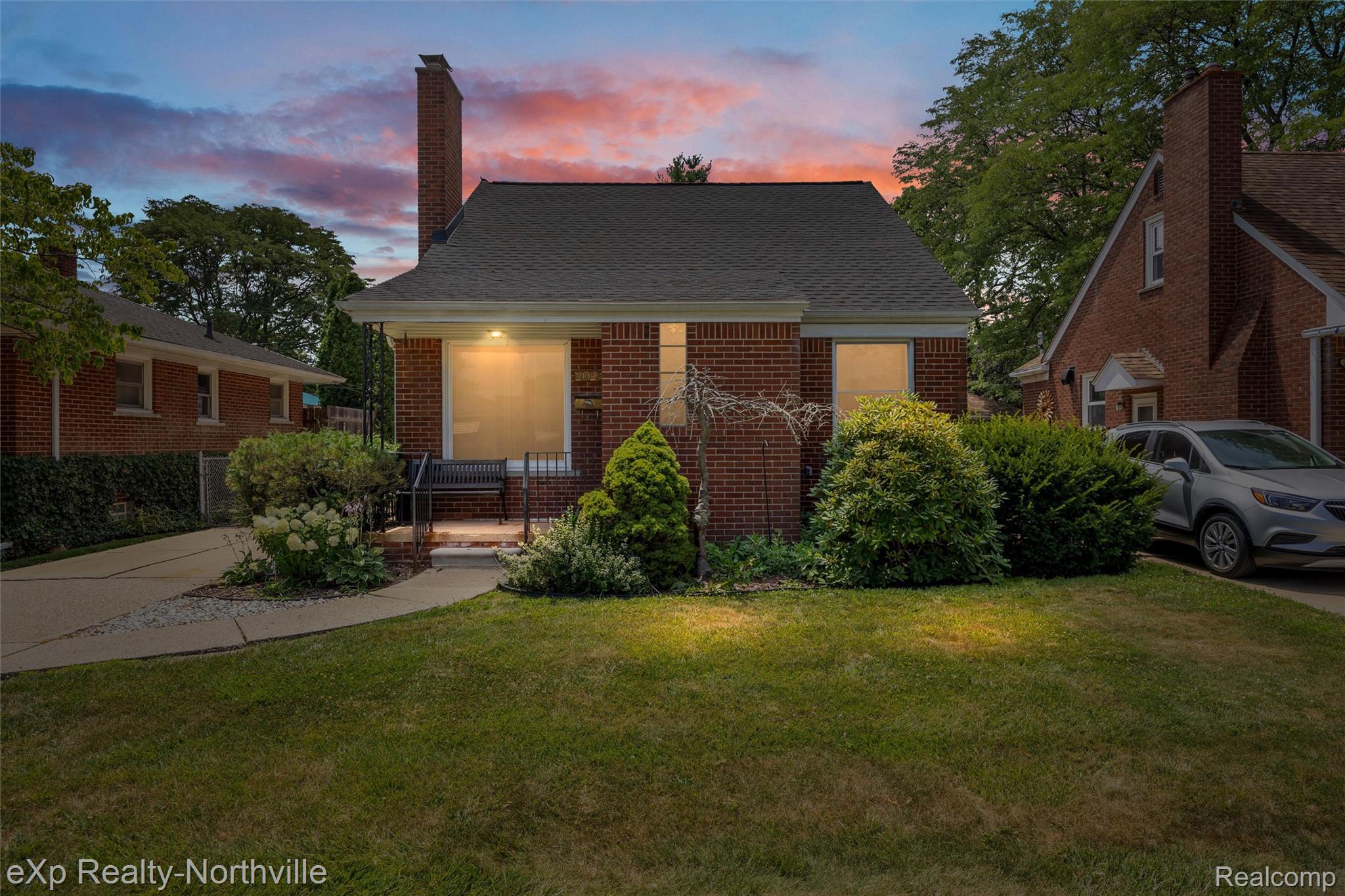 Residential in Harper Woods