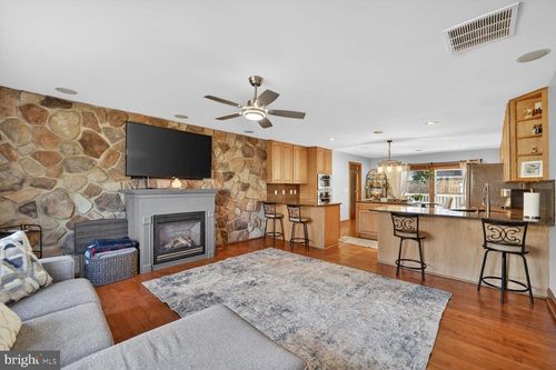 1161 Steamboat Rd, SHADY SIDE, MD, 20764-9611 | Card Image