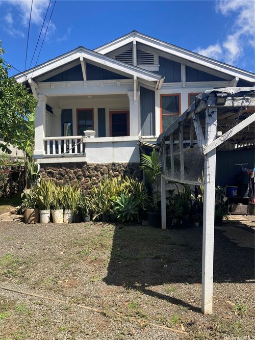 1142 Richard Ln, Honolulu, HI, 96819-4546 | Card Image