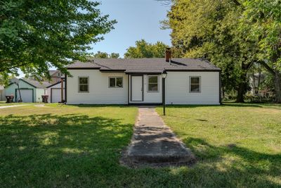 710 E Richardson Street, House other with 3 bedrooms, 1 bathrooms and 1 parking in Farmer City IL | Image 3