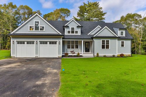 136 Country Club Rd, Sandwich, MA, 02563-2795 | Card Image