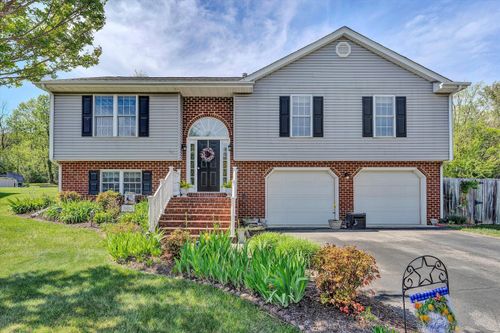 5868 Buckland Mill Rd, Roanoke, VA, 24019-6734 | Card Image