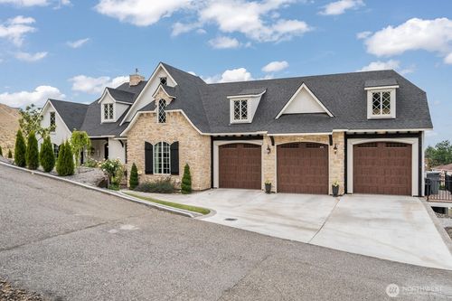 2315 Morency Dr, Richland, WA, 99352-9530 | Card Image