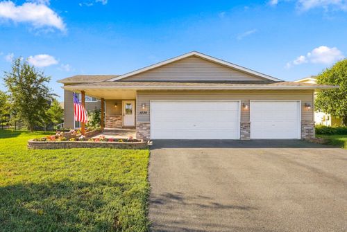 1230 Kimball Ave, OSCEOLA, WI, 54020-4371 | Card Image