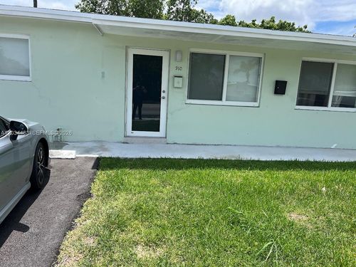 1-910 N 56th Ave, Hollywood, FL, 33021-5762 | Card Image