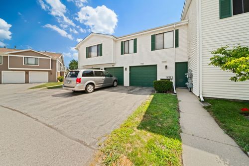 425 Harrison Ct, Vernon Hills, IL, 60061-1350 | Card Image