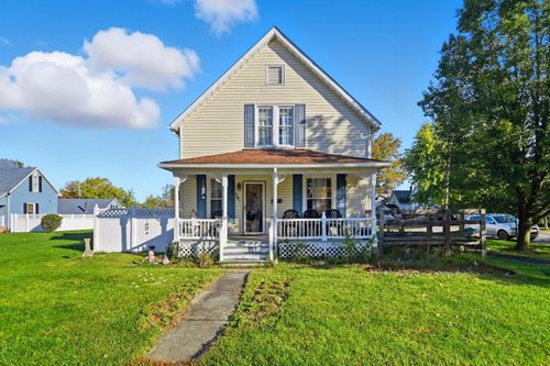 501 W Main St, Crestline, OH, 44827-1328 | Card Image