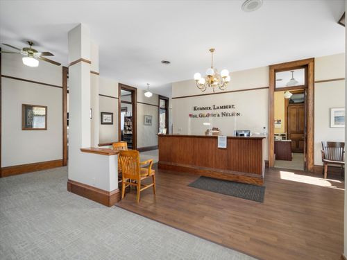 fl-2nd-927 S 8th St, Manitowoc, WI, 54220-4542 | Card Image