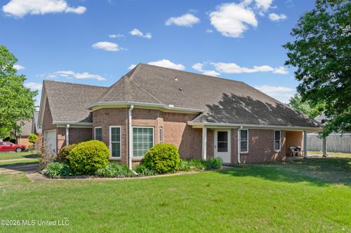 5788 Alexandria Ln, Southaven, MS, 38671-8432 | Card Image