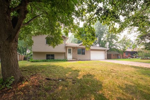 821 Birch St Sw, Isanti, MN, 55040-7219 | Card Image