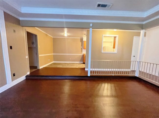 2765 Meadow Gate Ln, Home with 3 bedrooms, 2 bathrooms and null parking in Dallas TX | Image 4