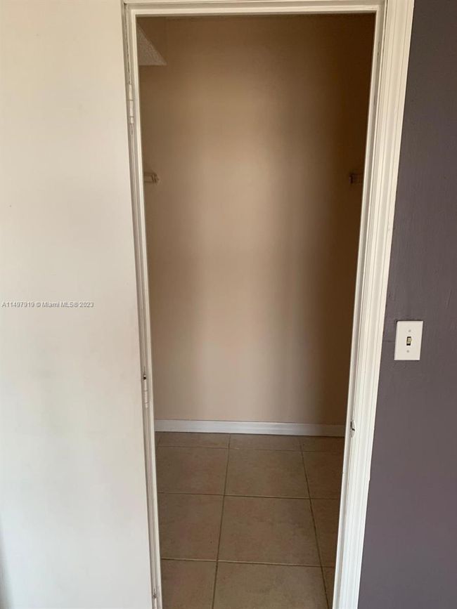 APT-906 - 4174 Inverrary Dr, Condo with 1 bedrooms, 2 bathrooms and null parking in Lauderhill FL | Image 9