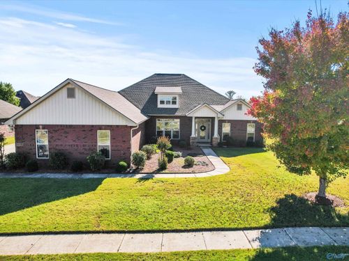 131 Harbor Glen Dr Sw, Madison, AL, 35756-2810 | Card Image