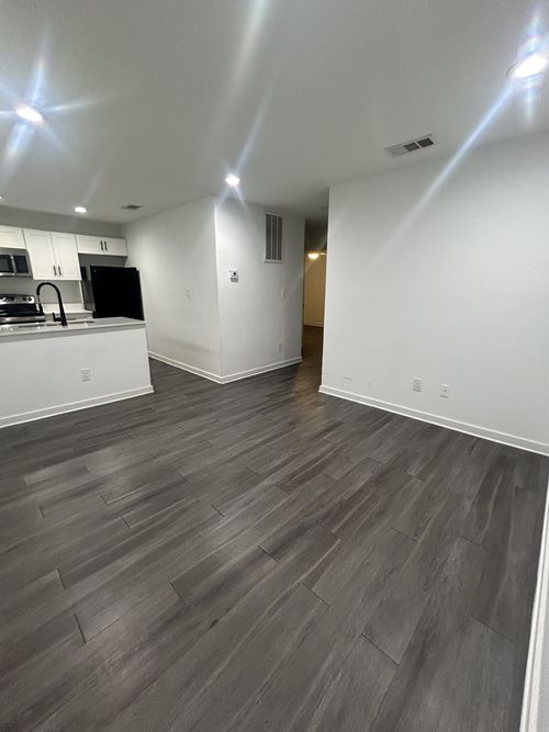 212-321 E 8th Street, Dallas, TX, 75203 | Card Image