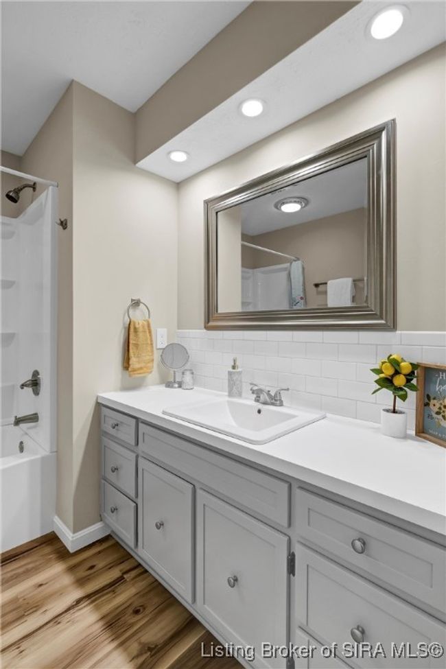 1801 Cliffwood Ct, Home with 4 bedrooms, 3 bathrooms and null parking in New Albany IN | Image 30