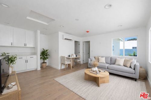 b-8918 Cadillac Avenue, Los Angeles, CA, 90034 | Card Image