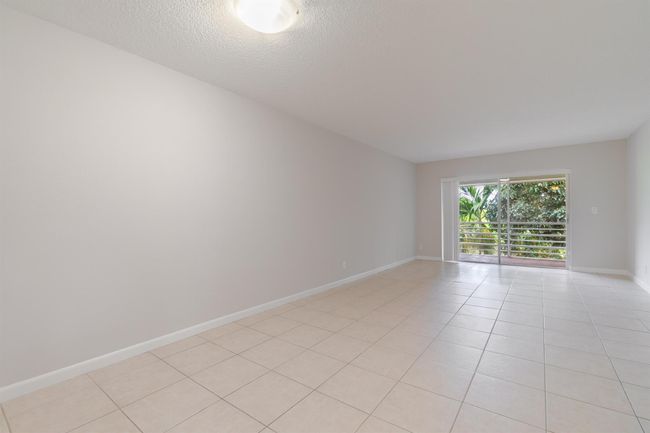 APT-314 - 120 Sparrow Dr, Condo with 2 bedrooms, 2 bathrooms and null parking in Royal Palm Beach FL | Image 9