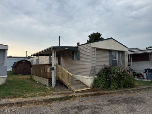 604 Sheila Ave Nw, New Philadelphia, OH, 44663-1152 | Card Image