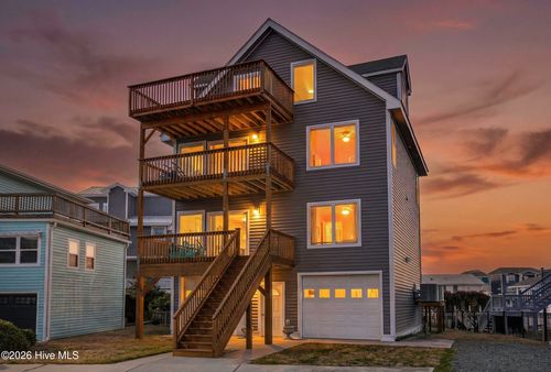 103 Mcleod Ave, Topsail Beach, NC, 28445-6924 | Card Image
