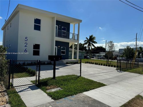 526 Nw 6th St, Hallandale Beach, FL, 33009-3260 | Card Image