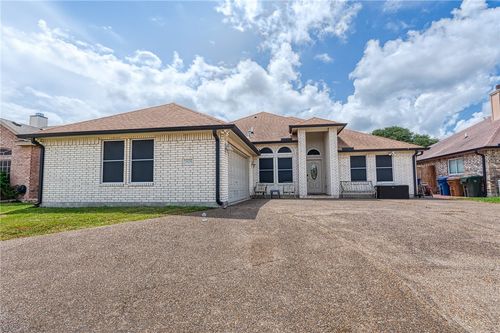 2525 Twine Dr, Corpus Christi, TX, 78414-2678 | Card Image