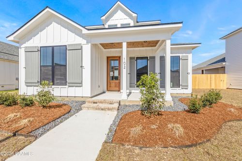 102 Wishing Well Dr, Broussard, LA, 70518-7940 | Card Image