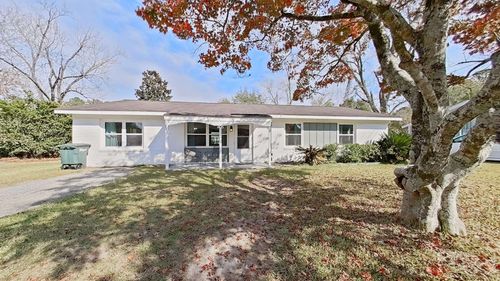 111 Royal Ave, Thomasville, GA, 31792-5234 | Card Image