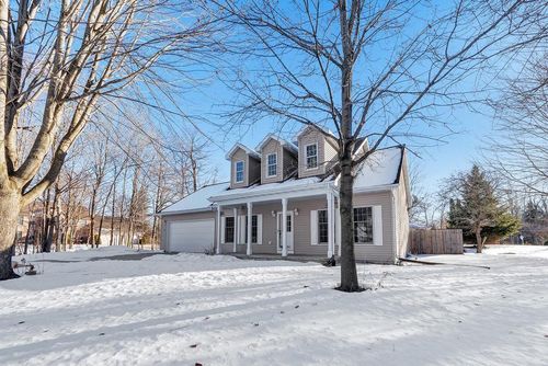 104 Riverwood Court, Mishicot, WI, 54228 | Card Image