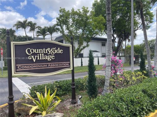 205-19055 Nw 62nd Ave, Hialeah, FL, 33015-5052 | Card Image