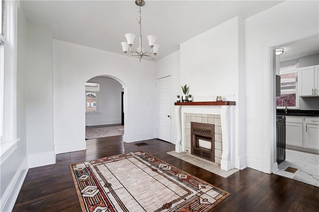 1565 Cumberland St, House other with 4 bedrooms, 2 bathrooms and 2 parking in Crafton PA | Image 9